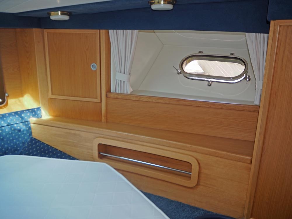 Cabin en avant, H&eacute;bergements